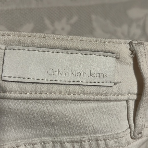 Calvin Klein Jeans - Picture 5 of 7